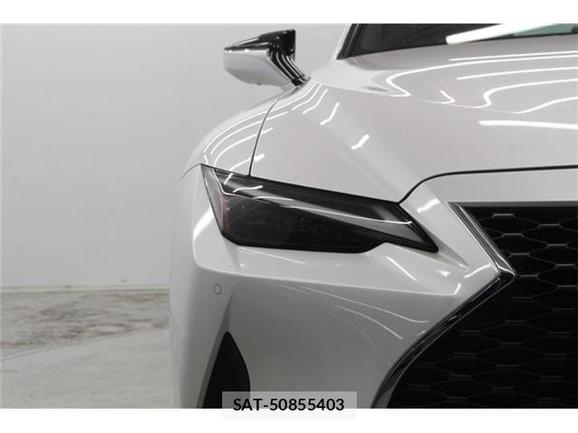 Lexus IS 2021-01 7220937-11