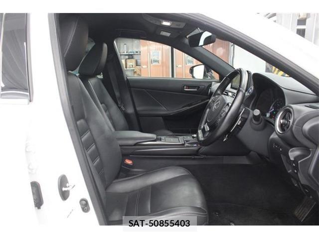 Lexus IS 2021-01 7220937-26