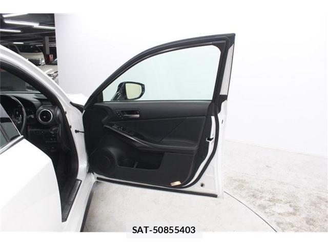 Lexus IS 2021-01 7220937-27