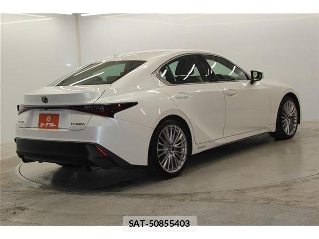 Lexus IS 2021-01 7220937-4