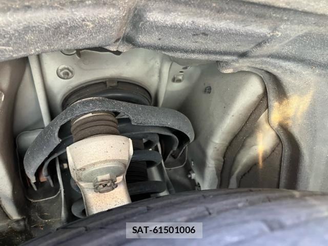 Lexus IS 2018-06 7220929-10
