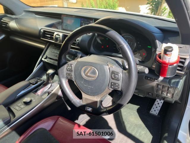 Lexus IS 2018-06 7220929-16