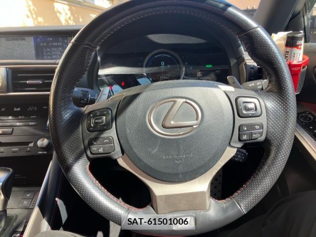Lexus IS 2018-06 7220929-18