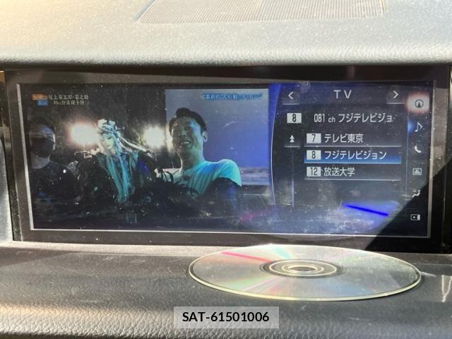 Lexus IS 2018-06 7220929-21