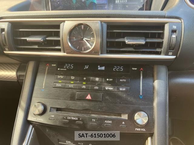 Lexus IS 2018-06 7220929-22