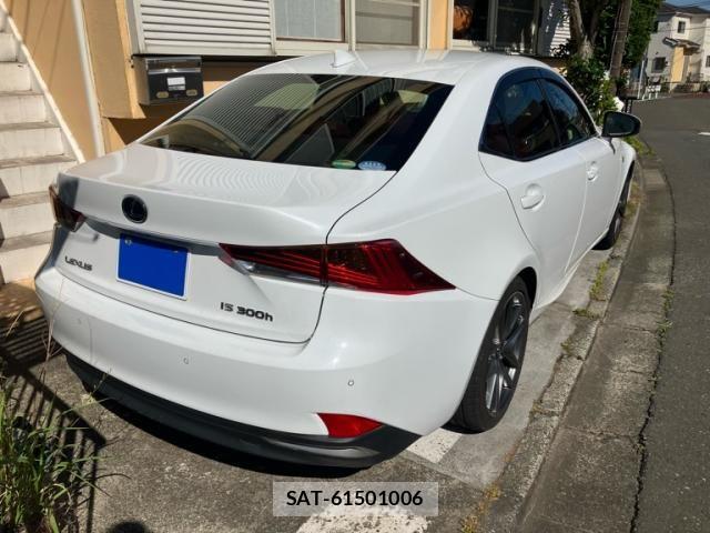 Lexus IS 2018-06 7220929-3
