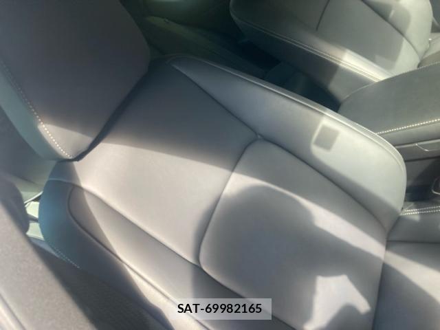 Lexus IS 2022-09 7220945-12