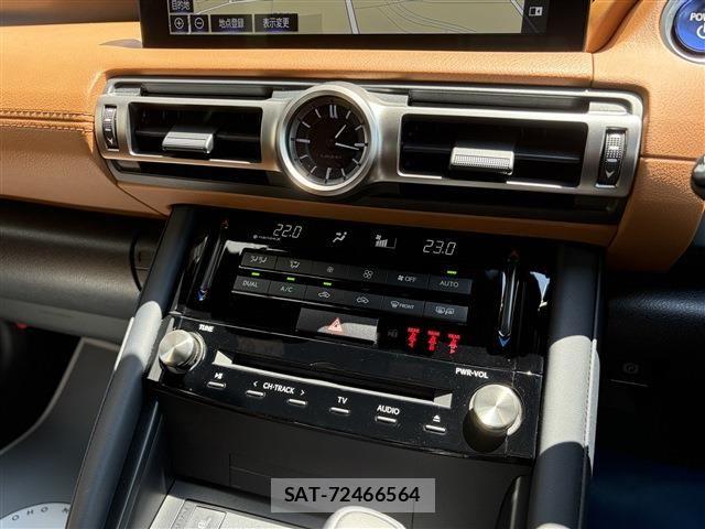 Lexus IS 2021-02 7220942-22