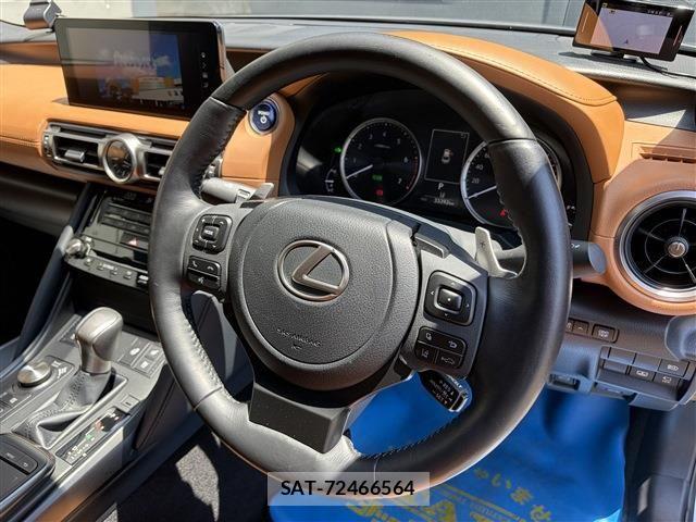 Lexus IS 2021-02 7220942-25