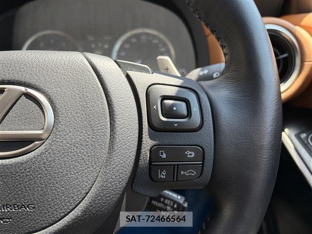 Lexus IS 2021-02 7220942-27