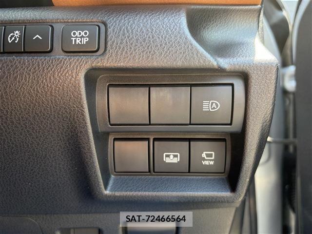 Lexus IS 2021-02 7220942-28