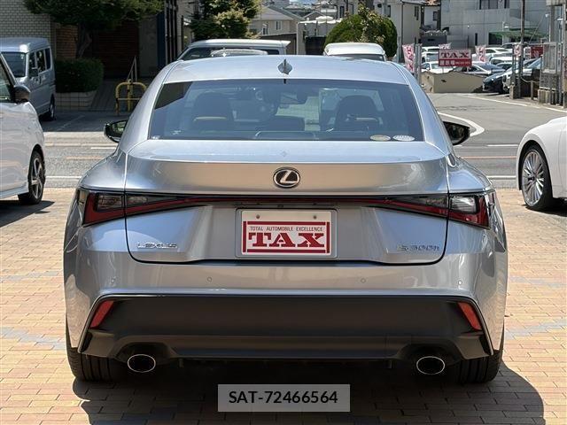 Lexus IS 2021-02 7220942-5