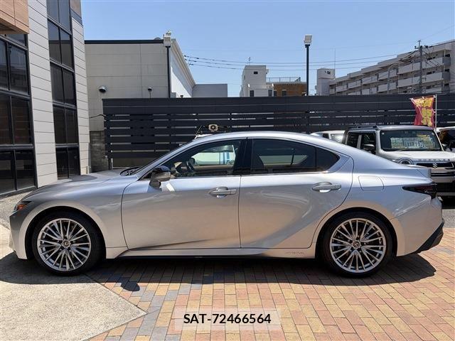 Lexus IS 2021-02 7220942-7