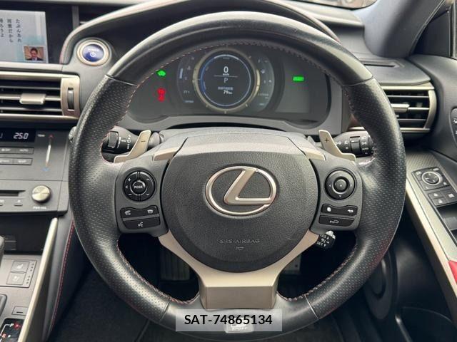 Lexus IS 2015-03 7220926-11