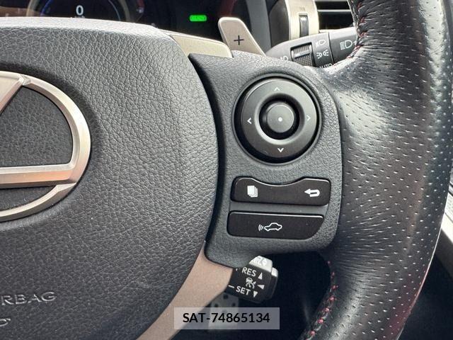 Lexus IS 2015-03 7220926-14
