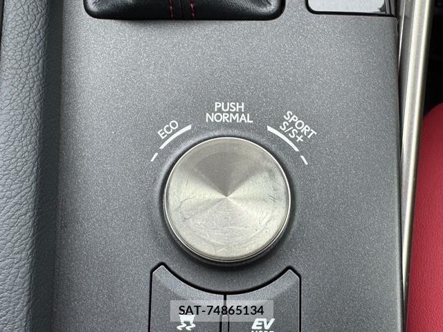 Lexus IS 2015-03 7220926-20