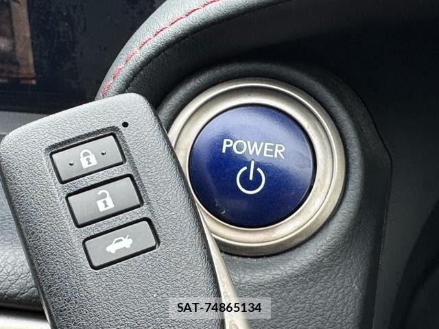 Lexus IS 2015-03 7220926-29