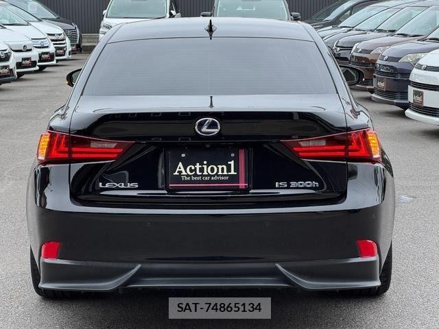 Lexus IS 2015-03 7220926-4