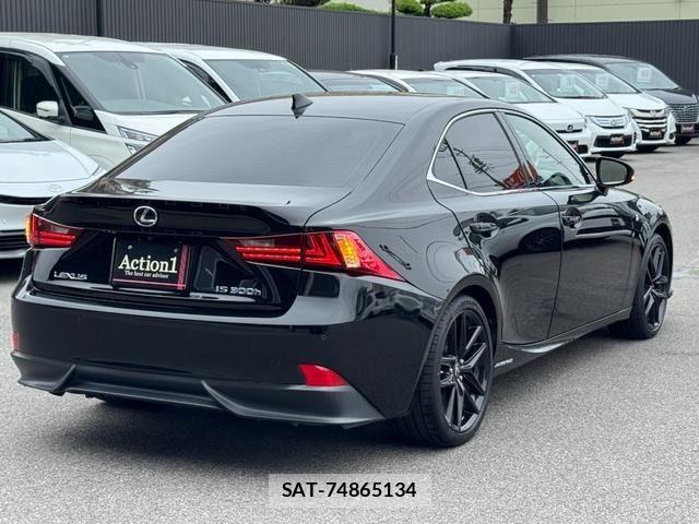 Lexus IS 2015-03 7220926-5