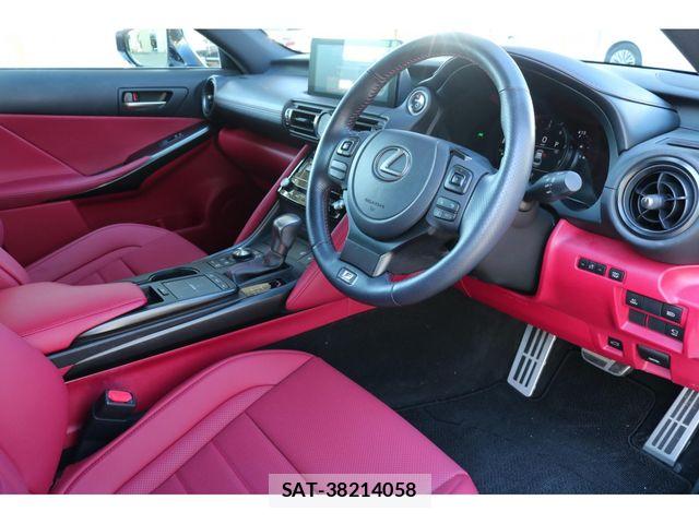 Lexus IS 2023-03 7220957-15