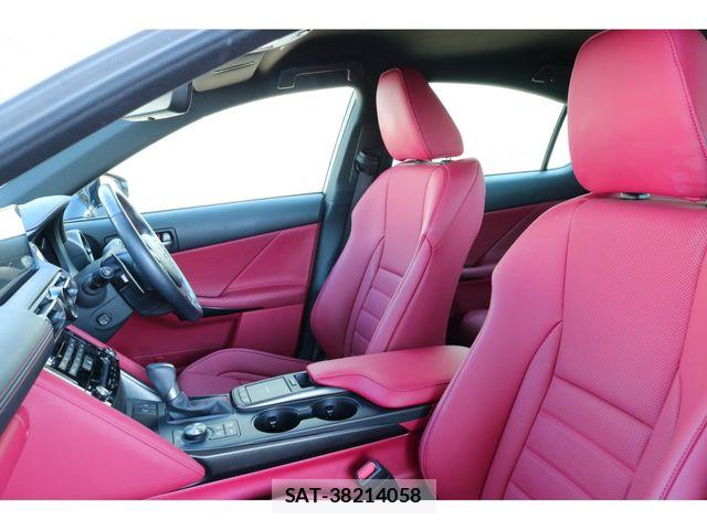 Lexus IS 2023-03 7220957-18