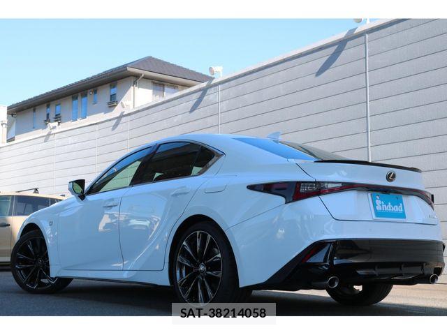 Lexus IS 2023-03 7220957-1