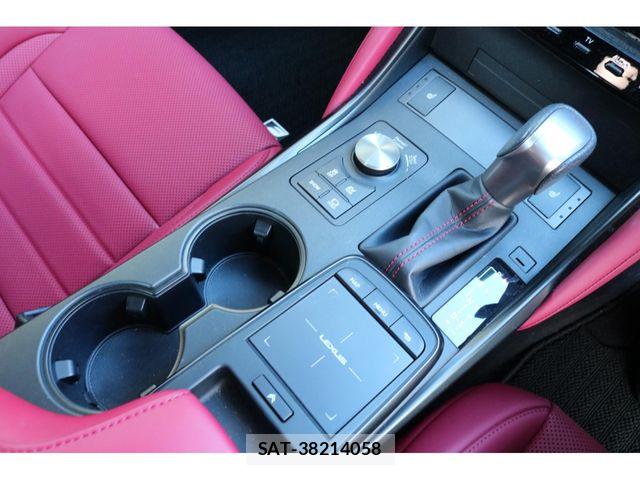 Lexus IS 2023-03 7220957-27