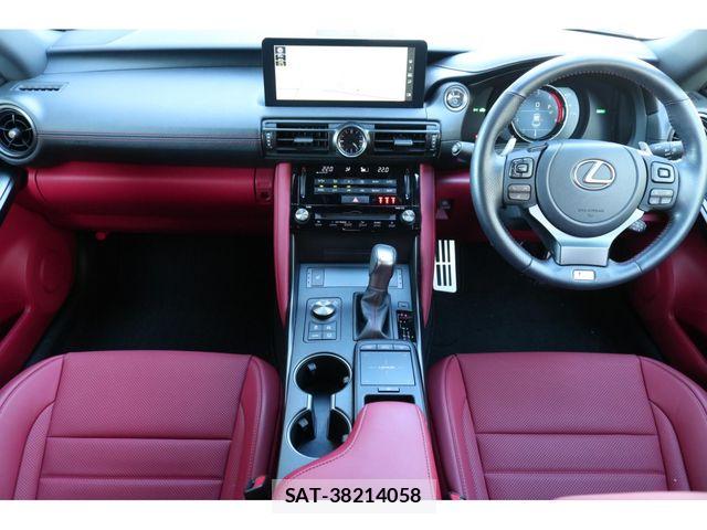 Lexus IS 2023-03 7220957-2