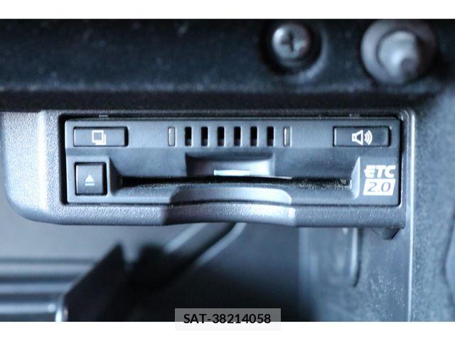 Lexus IS 2023-03 7220957-8