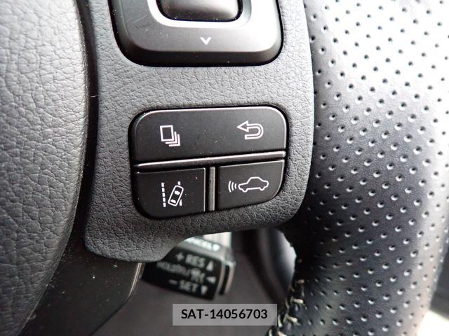 Lexus IS 2021-06 7220943-15