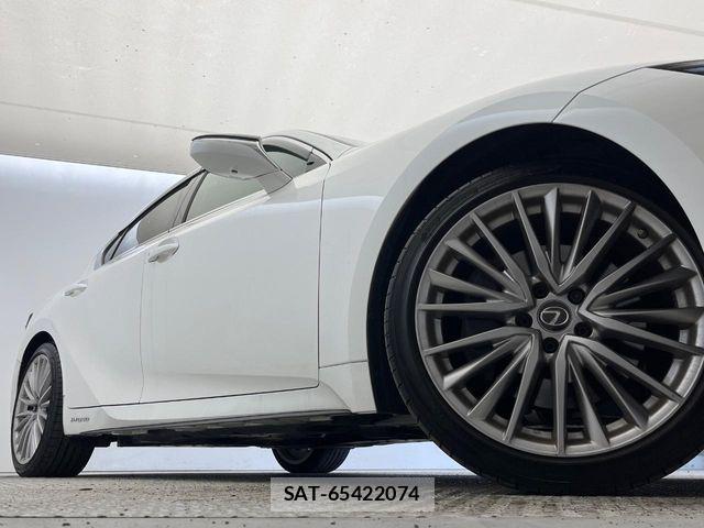 Lexus IS 2022-06 7220938-13
