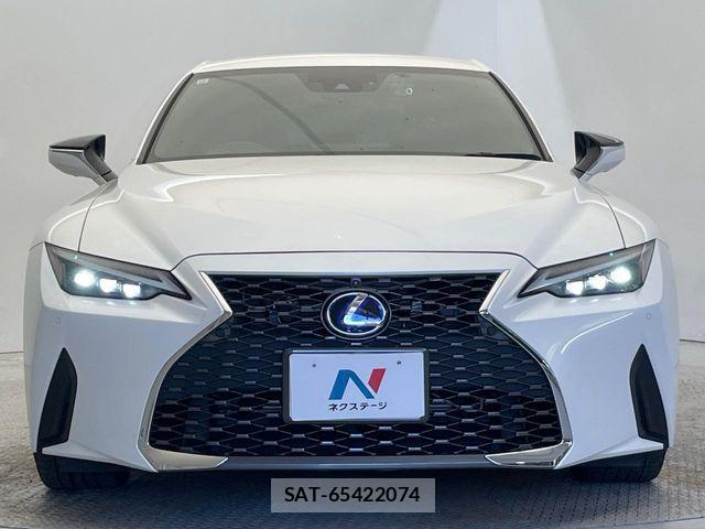 Lexus IS 2022-06 7220938-14