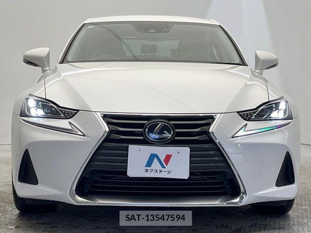 Lexus IS 2017-04 7220927-16
