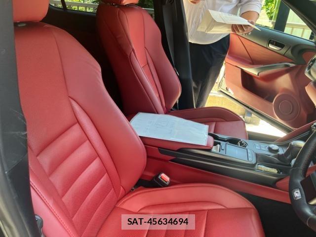 Lexus IS 2023-06 7220954-10