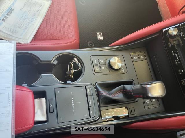 Lexus IS 2023-06 7220954-22