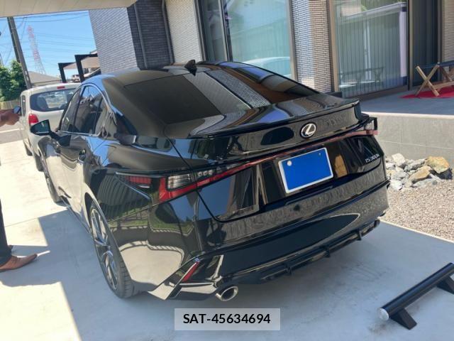 Lexus IS 2023-06 7220954-3