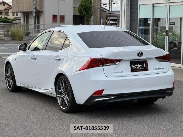 Lexus IS 2017-01 7220928-3