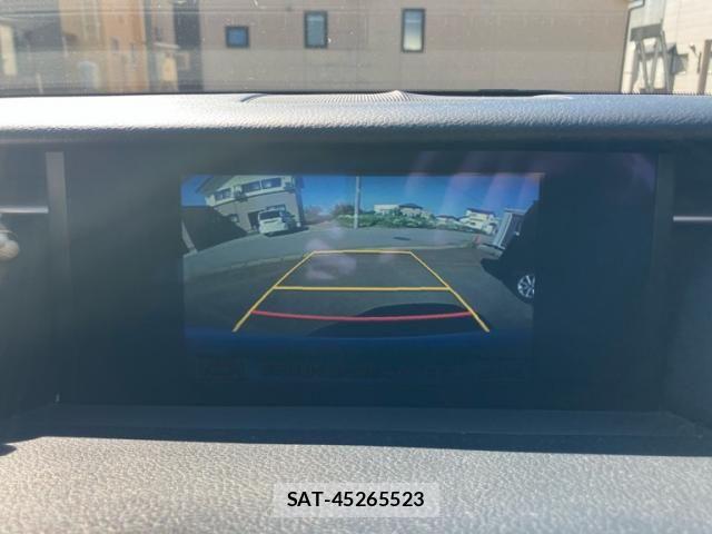 Lexus IS 2015-02 7220925-15