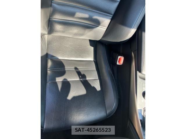 Lexus IS 2015-02 7220925-19