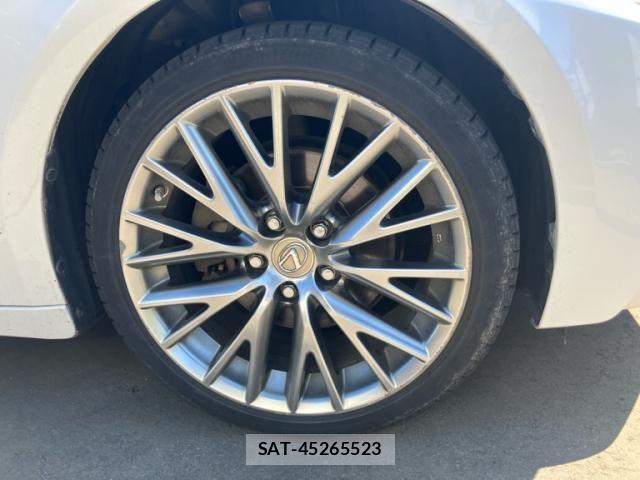 Lexus IS 2015-02 7220925-26