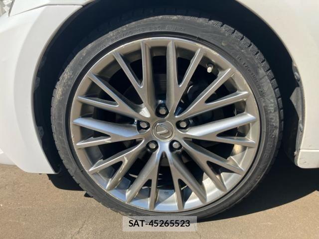 Lexus IS 2015-02 7220925-29