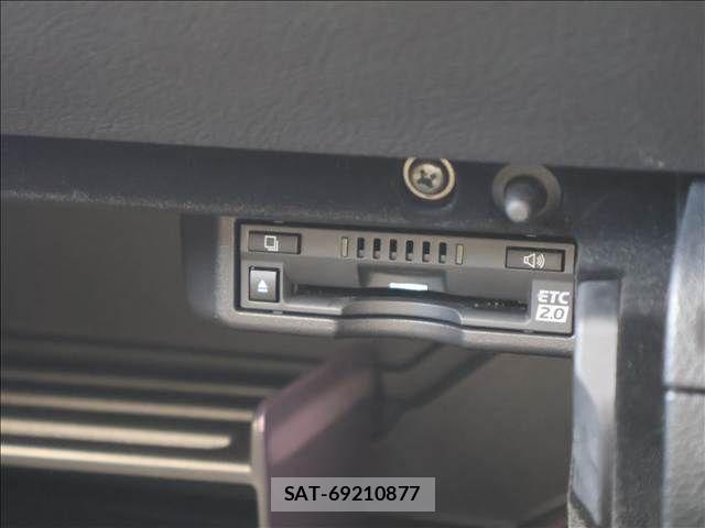 Lexus IS 2021-03 7251319-9