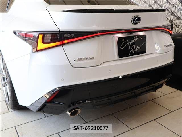 Lexus IS 2021-03 7251319-16
