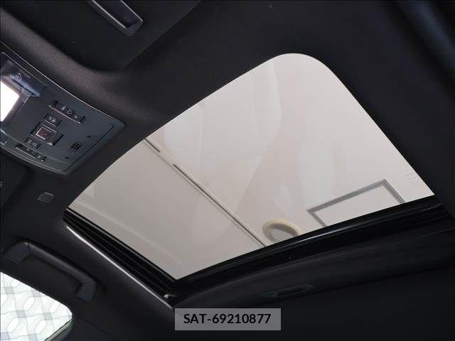 Lexus IS 2021-03 7251319-3