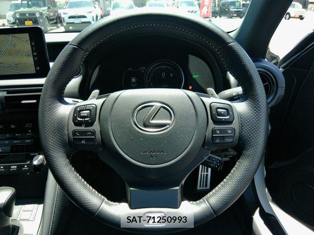 Lexus IS 2023-06 7251328-11