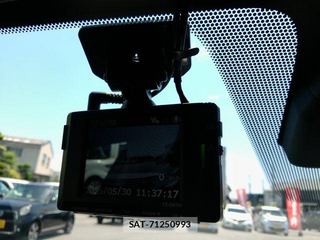 Lexus IS 2023-06 7251328-21