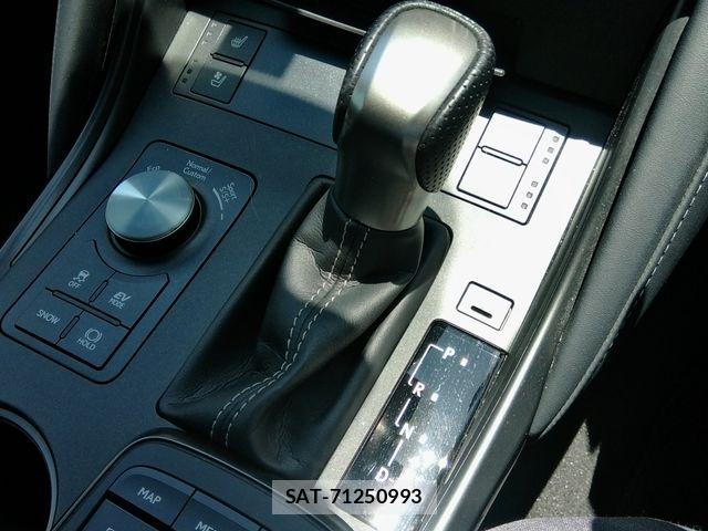 Lexus IS 2023-06 7251328-26