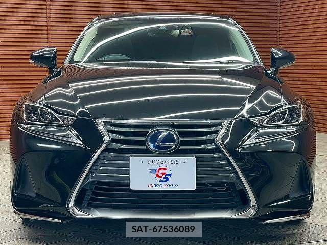 Lexus IS 2018-07 7251321-16