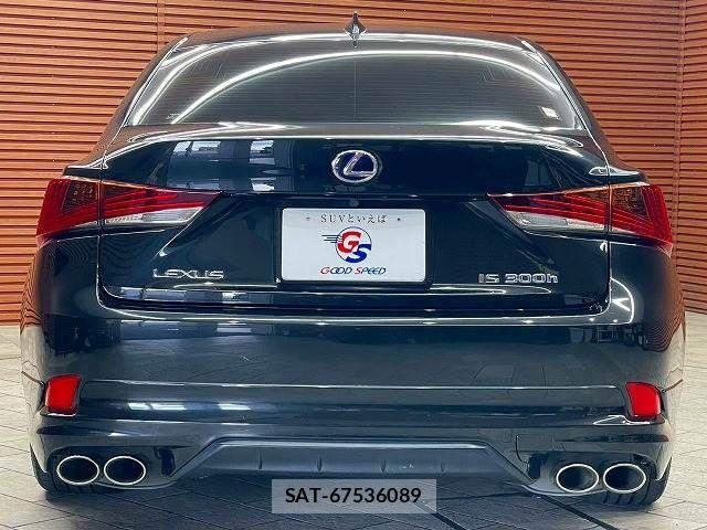 Lexus IS 2018-07 7251321-18