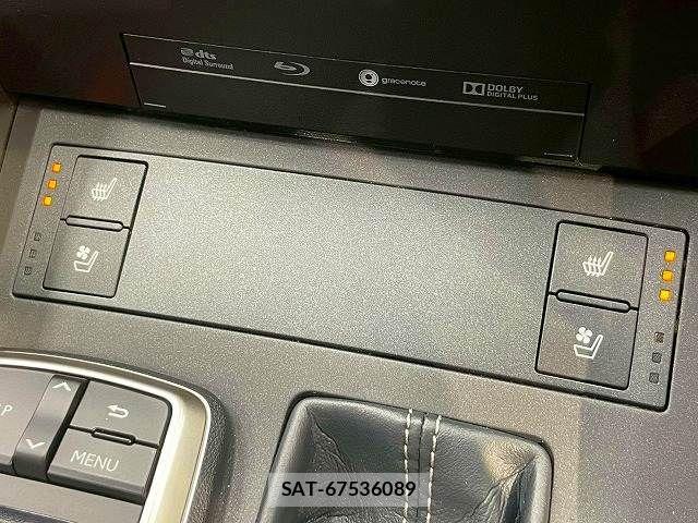 Lexus IS 2018-07 7251321-5